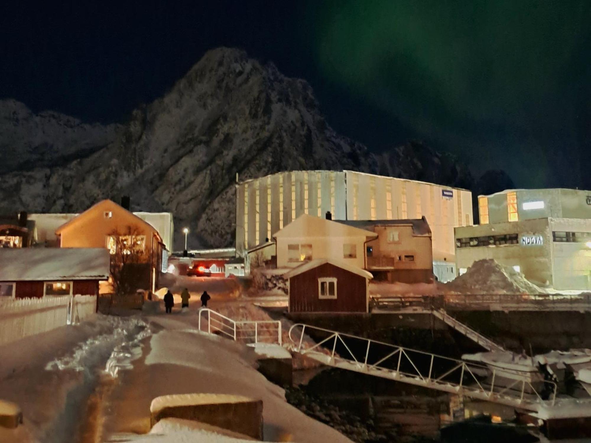 Kule Gule Huset Apartment Svolvaer Exterior photo